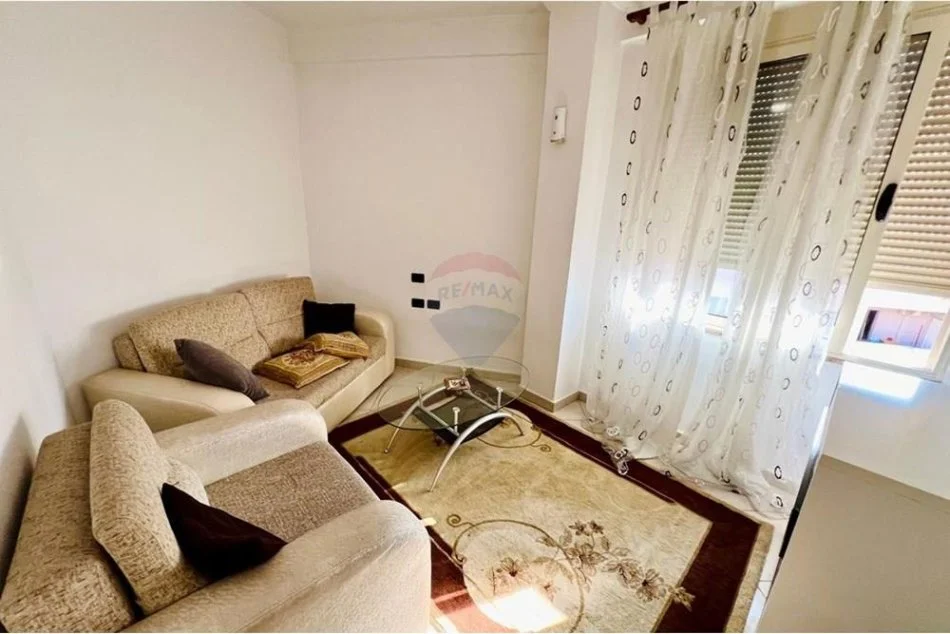 Tirane, jepet me qera apartament , 100 m² 500 € (Astir Rruga Mikel Maruli)