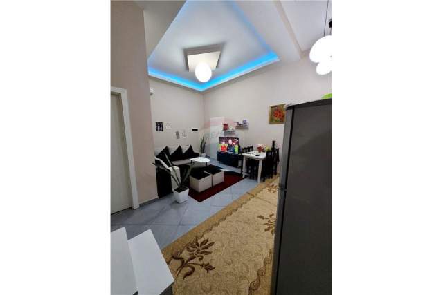 Tirane, jepet me qera apartament duplex 2+1+A Kati 3, 78 m² 350 Euro (rruga Thesarit te Fresku)