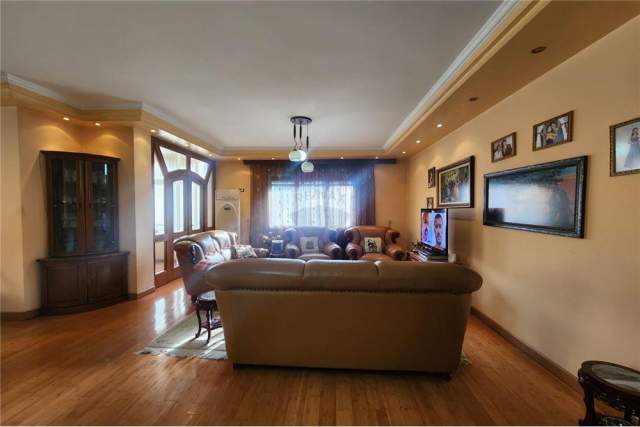 Tirane, shitet apartament 2+1+BLK Kati 5, 152 m² 265.000 Euro (Sheshi Willson)