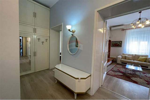 Tirane, jepet me qera apartament 1+1+BLK Kati 2, 80 m² 450 Euro (Rruga Bardhyl)