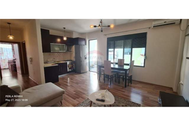 Tirane, jepet me qera apartament 2+1+A+BLK Kati 4, 95 m² 350 Euro (Kodra e Diellit)