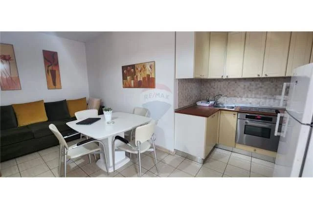 Tirane, jepet me qera apartament 1+1+BLK Kati 7, 79 m² 600 Euro (Stadiumi Qemal Stafa)