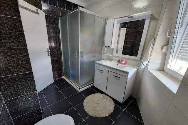 Tirane, jepet me qera apartament 2+1+A Kati 9, 79 m² 600 Euro (21 Djetori)