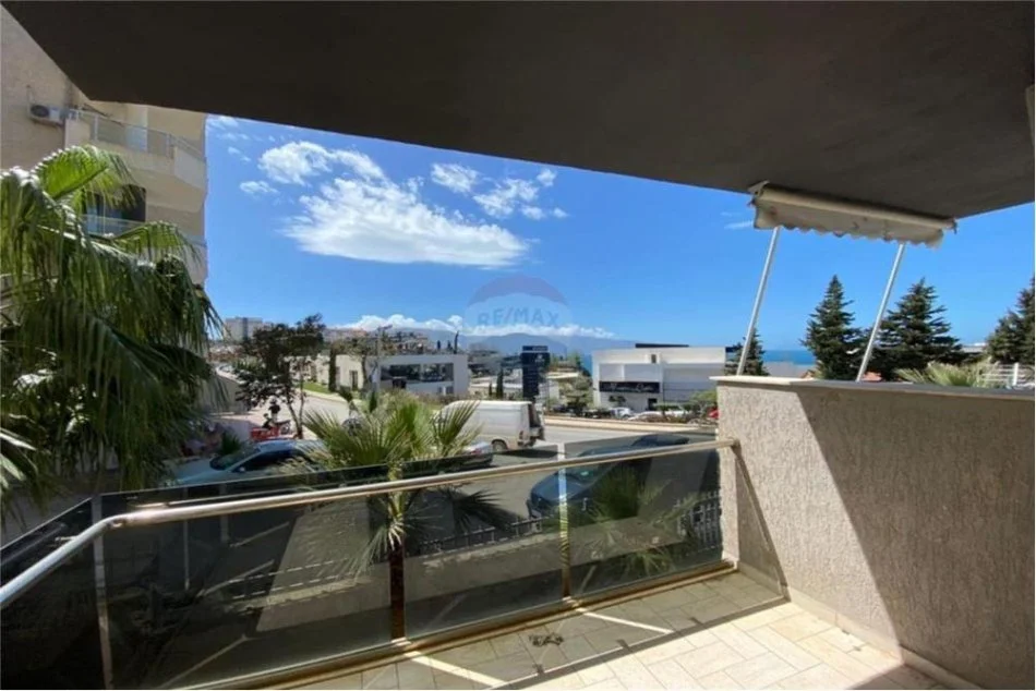 Apartament ne shitje te Marina Bay!