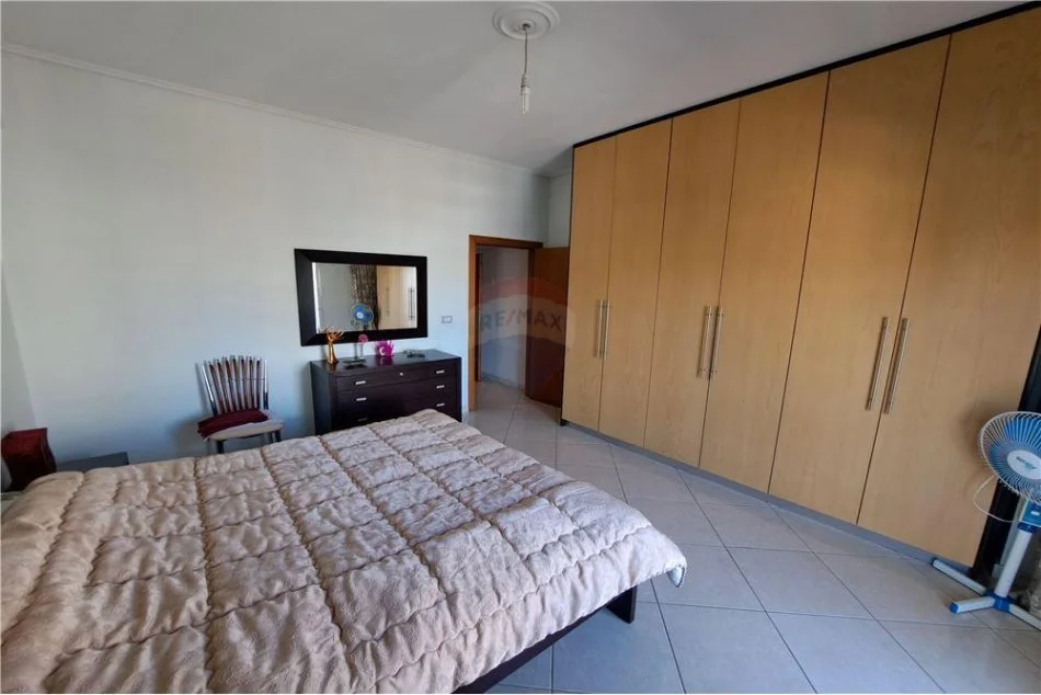 Apartament 3+1 me qera afatgjate ne Vlore