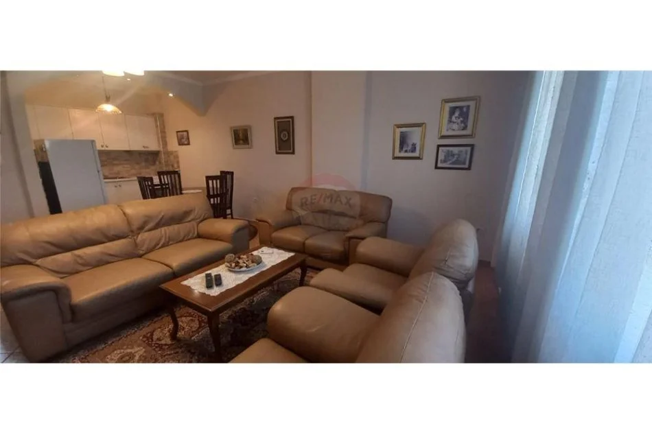 Apartament 1+1 per qera tek Rruga e Elbasanit!