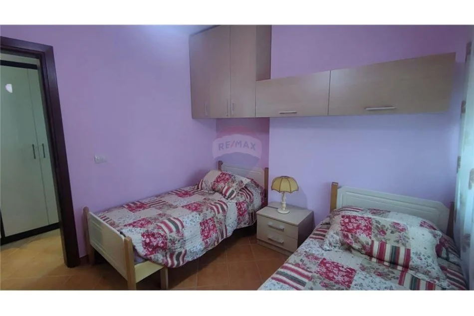 Tirane, shitet 2+1+Aneks+Ballkon Kati 3, 101 m² 140.000 € (Rruga e Qelqit)