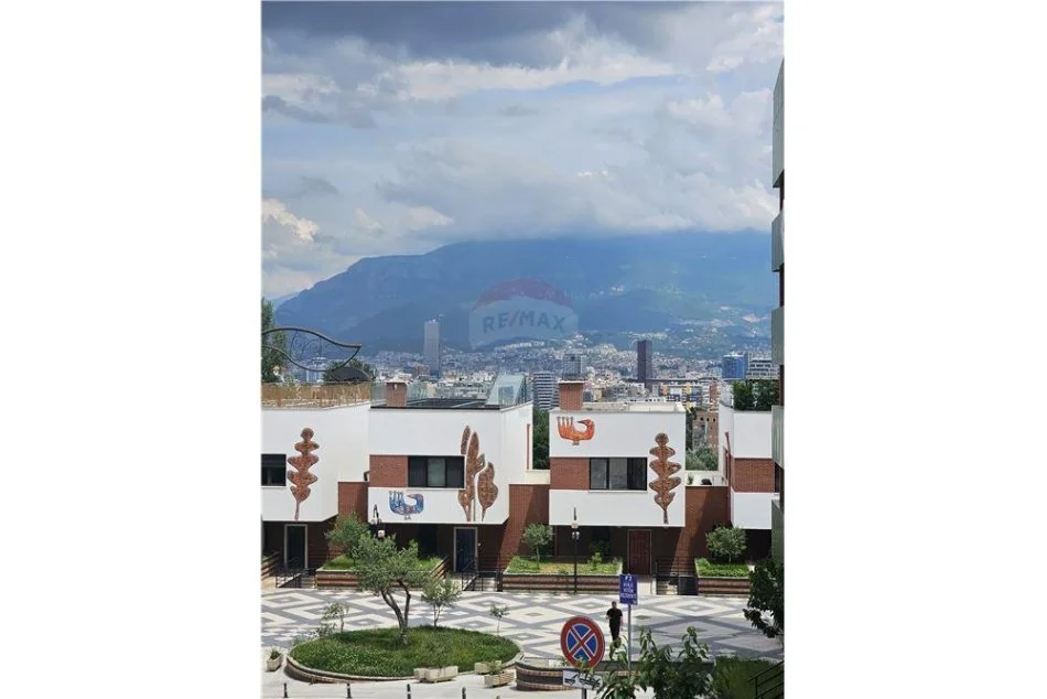 Tirane, shitet apartament duplex 3+1 Kati 2, 187 m² 480.000 € (Duplex ne shitje tek Kodra e Diellit!)