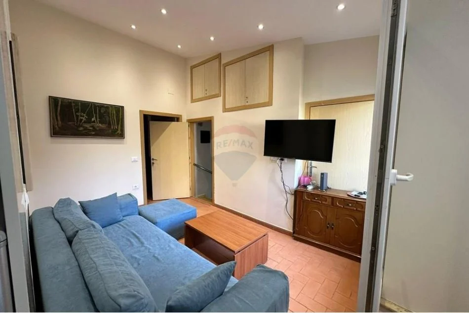 Tirane, jepet me qera 2+1 Kati 3, 85 m² 600 € (Myslym Shyri, Shqipëri)