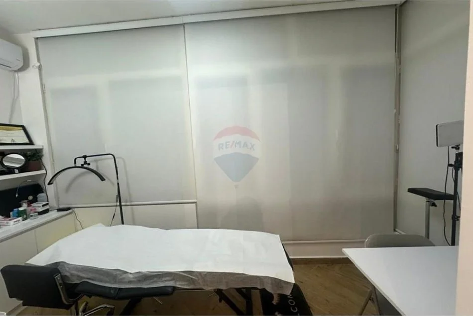 Tirane, shitet apartament Kati 1, 77 m² 212.000 € (Shitet njesi biznesi tek Komuna e Parisit)