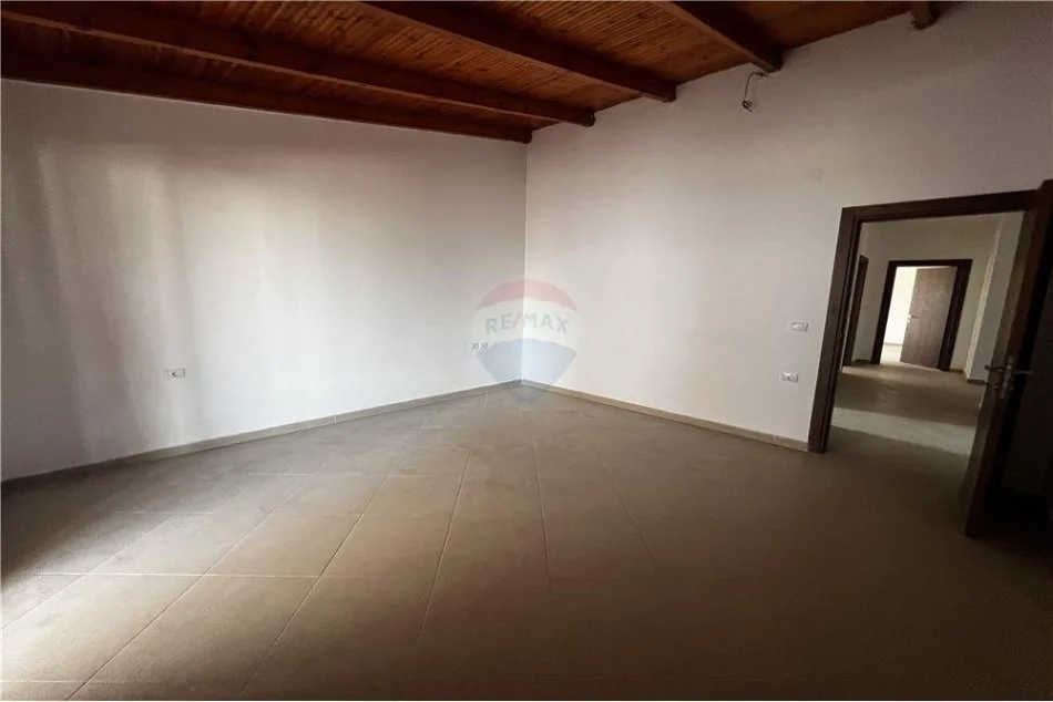 Vlore, shitet apartament+verande | Penthouse 3+1+Aneks+Ballkon Kati 9, 247 m² 209.950 € (Albano&amp;Romina)