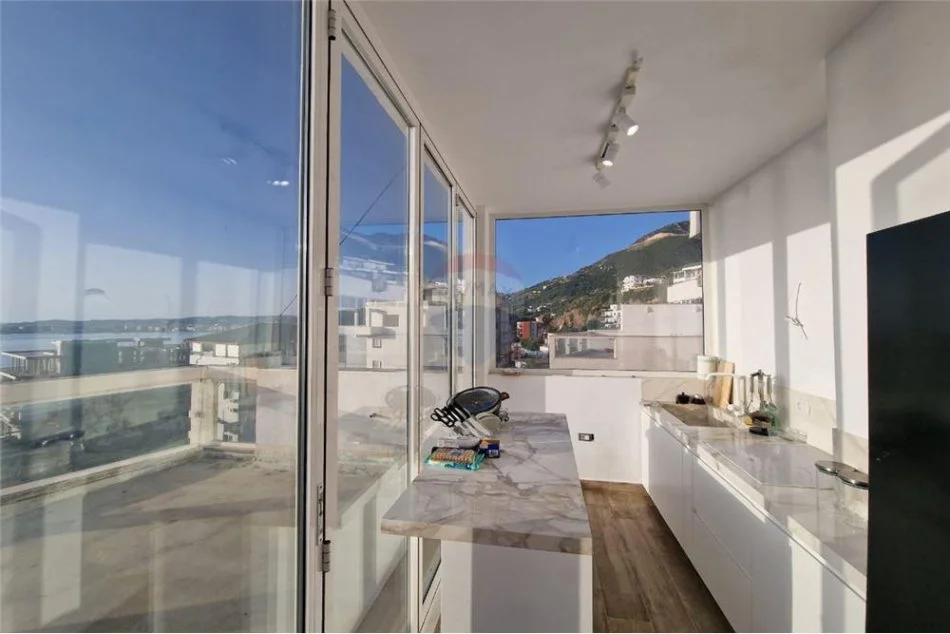 Vlore, shitet apartament+verande | Penthouse 1+1+Aneks+Ballkon , 115 m² 230.000 € (Dhimiter Konomi)