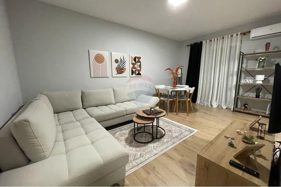 Tirane, jepet me qera apartament 1+1 Kati 5, 61 m² 600 € (RRUGA MYSLYM SHYRI)
