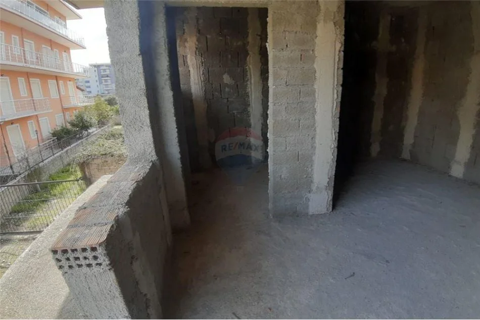 Radhime - Orikum, shitet shtepi 2 Katshe , 350 m² 180.000 € (Orikum)