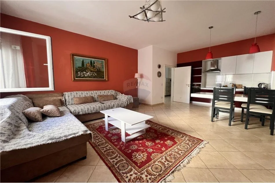 Vlore, shitet apartament 1+1+Ballkon , 78 m² 108.000 € (Blv.Ismail Qemali)