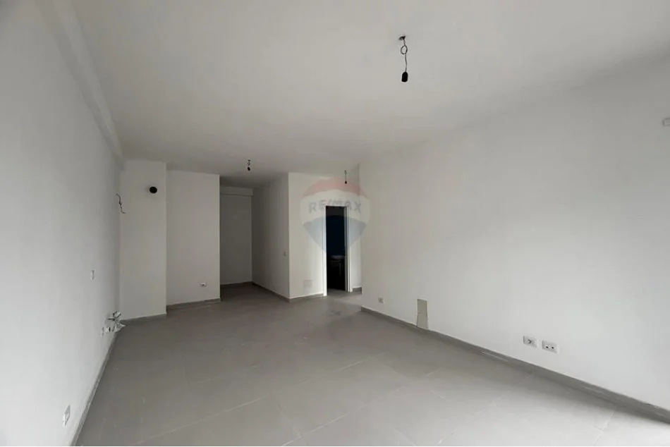 Tirane, shitet 2+1+Ballkon Kati 7, 84 m² 94.000 € (univers city)