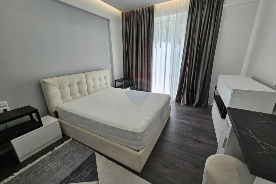 Tirane, jepet me qera apartament 2+1 Kati 1, 120 m² 2.000 € (Rezidenca FZ)