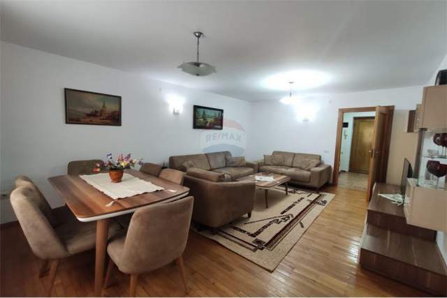 Tirane, jepet me qera apartament 2+1 Kati 3, 125 m² 600 Euro (Prane LSI - Tirana e Re - Sheshi Willson)