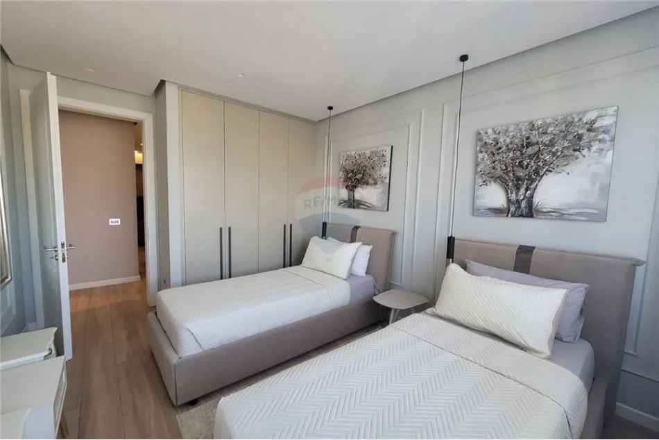 Tirane, shitet apartament 2+1 , 125 m² 290.000 € (SHITET APARTAMENT 2+1+2 TEK BULEVARDI I RI)