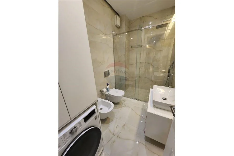 Tirane, shitet apartament 2+1 , 125 m² 290.000 € (SHITET APARTAMENT 2+1+2 TEK BULEVARDI I RI)