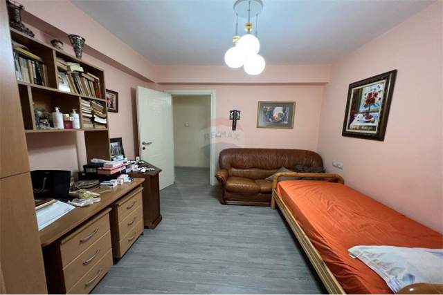 Tirane, jepet me qera apartament 3+1+BLK Kati 2, 140 m² 850 Euro (Stadiumi Dinamo)