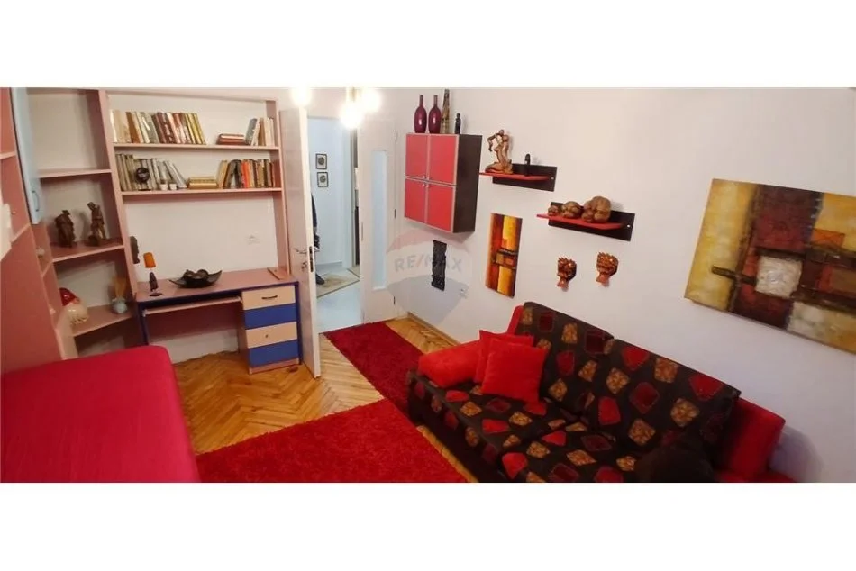 Tirane, jepet me qera apartament 2+1 Kati 3, 60 m² 700 € (Apartament 2+1 per qira tek Tregu Çam)