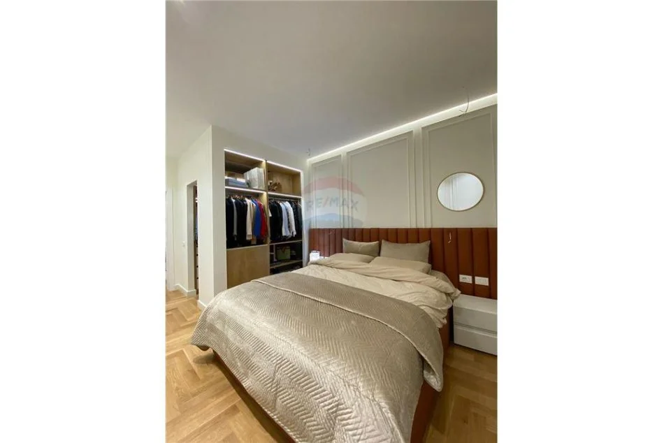 Tirane, shitet apartament 1+1 Kati 7, 79 m² 155,000 € 