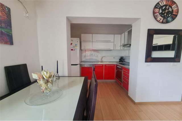 Tirane, jepet me qera apartament 2+1 Kati 4, 70 m² 700 Euro (Shushica)