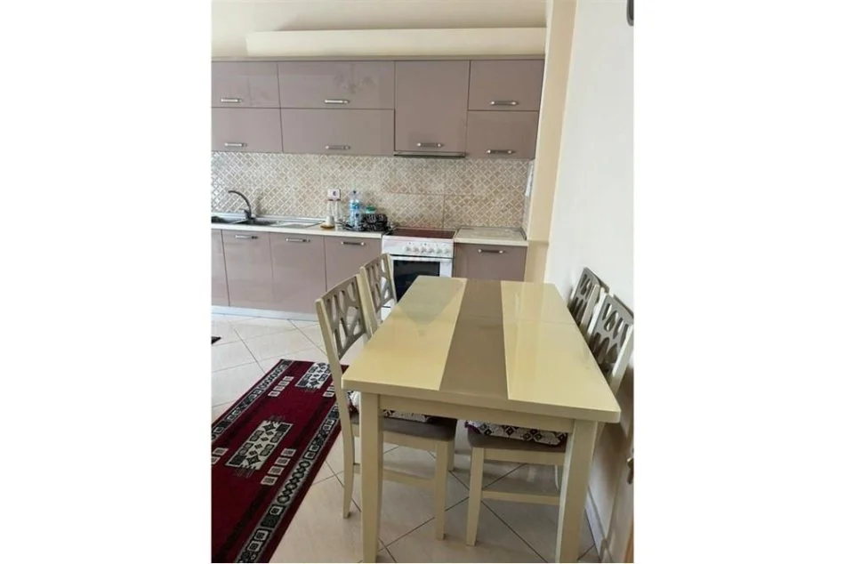 Tirane, shitet apartament 1+1 Kati 3, 72 m² 86.000 € (Fresk)