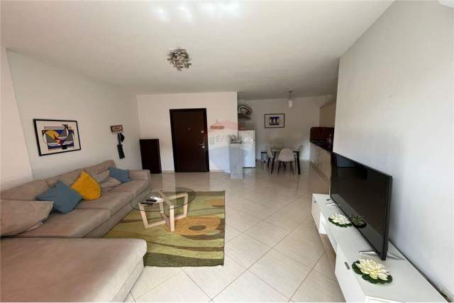Tirane, jap me qera apartament 2+1 Kati 3, 75 m² 400 Euro (Liqeni i Thatë)