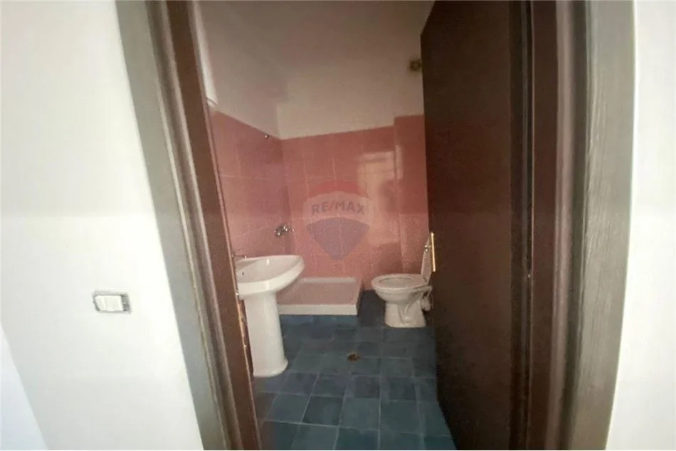 Tirane, shitet apartament 2+1 , 104 m² 125.000 € (Astir)