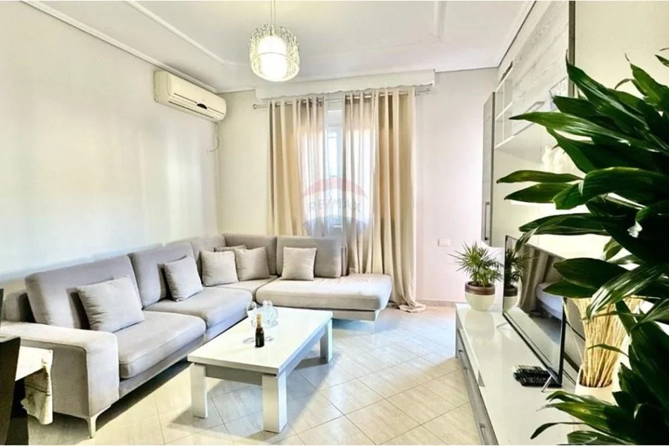 Vlore, shitet apartament 2+1 Kati 5, 108 m² 270.000 € (Vlore)