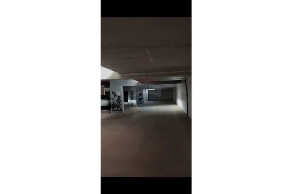Tirane, shitet garazh Kati -1, 17 m² (21 Dhjetori)
