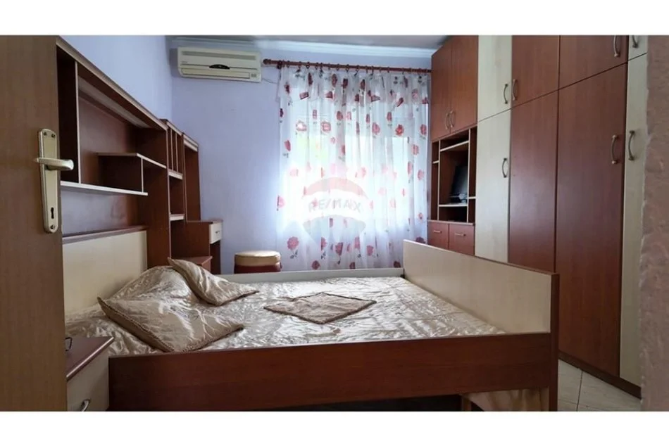 Tirane, jepet me qera apartament 3+1 Kati 2, 99 m² 650 € (Rruga Sami Frasheri)