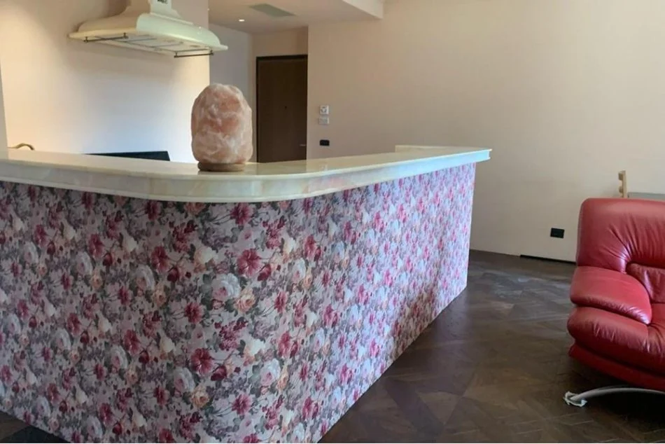 Tirane, jepet me qera apartament 1+1 Kati 6, 145 m² 2.000 € (Rruga Bardhok Biba)