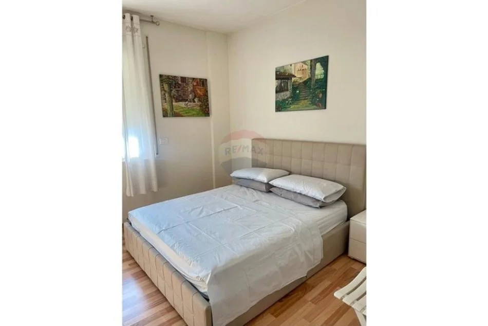 Tirane, jepet me qera apartament 2+1 Kati 7, 90 m² 650 € (Ish Tregu Elektrik)