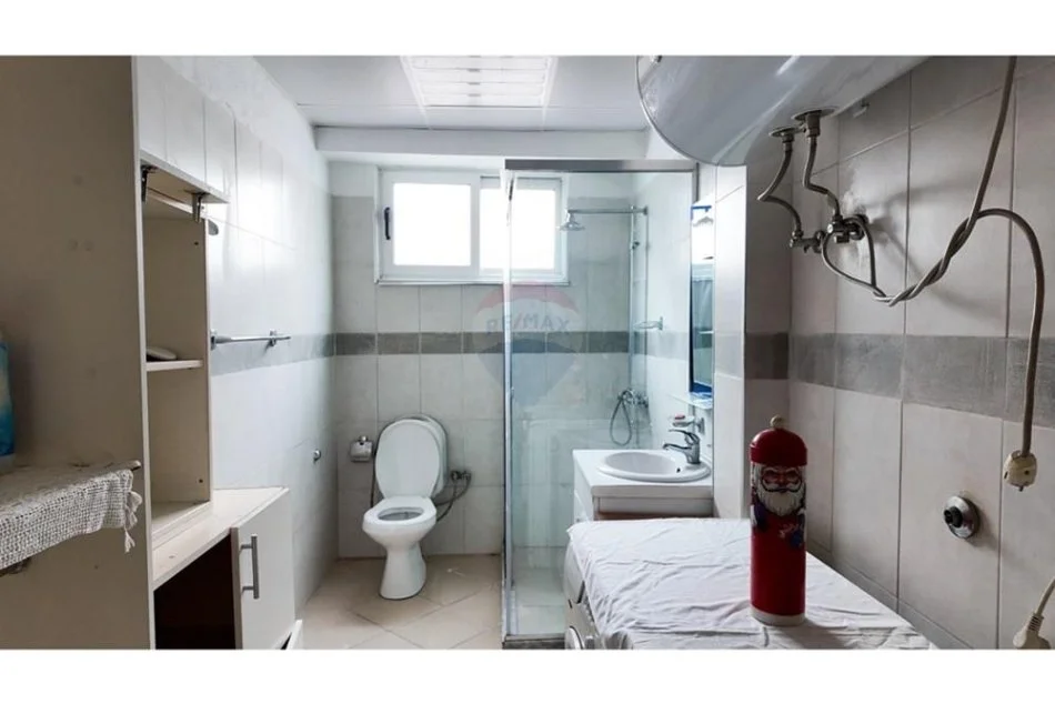 Tirane, jepet me qera apartament 3+1 Kati 2, 99 m² 650 € (Rruga Sami Frasheri)