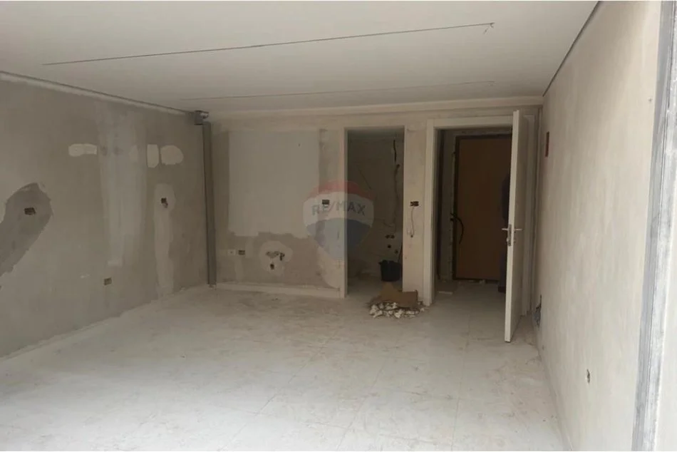 Tirane, shitet apartament duplex Dublex Kati 0, 168 m² 318.000 € (Rruga Thanas Ziko)