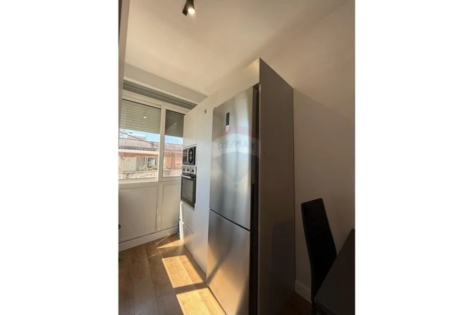 Tirane, jepet me qera apartament 1+1 Kati 11, 80 m² 700 € (Kika 2)