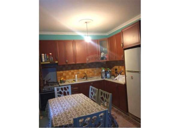 Tirane, jepet me qera apartament 2+1 Kati 5, 84 m² 35.000 Leke (Rruga 3 Deshmoret)