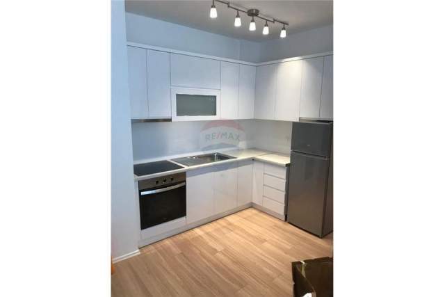 Tirane, jepet me qera apartament 2+1+BLK Kati 3, 90 m² 500 Euro (Don Bosko)