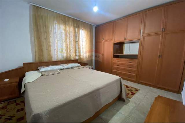 Tirane, jepet me qera apartament 1+1+BLK Kati 2, 55 m² 450  (9-Kateshet)