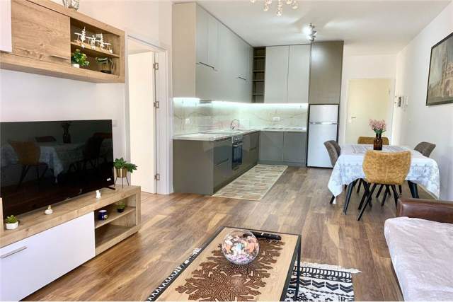 Tirane, jepet me qera apartament 3+1+BLK Kati 2, 120 m² 600 Euro (Ndre Mjeda)