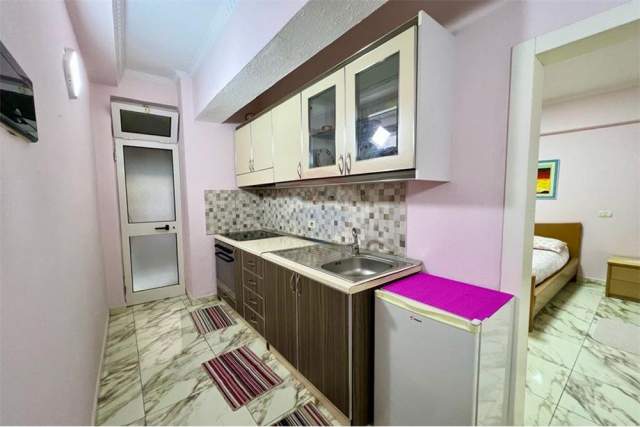 Tirane, jepet me qera apartament 1+1 Kati 1, 60 m² 400 Euro (Margarita Tutulani)