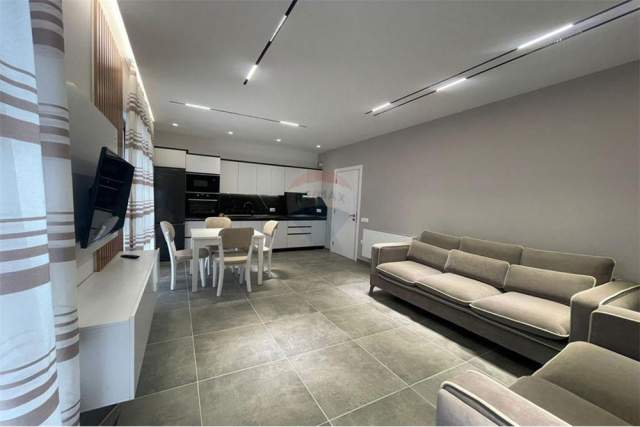 Tirane, jepet me qera apartament 1+1+BLK Kati 11, 70 m² 450 Euro (Rruga Dibres)