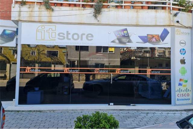 Tirane, jepet me qera dyqan Kati 0, 180 m² 900 Euro