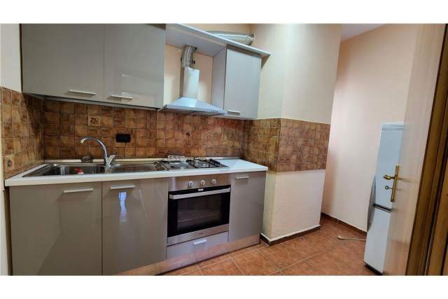 Tirane, shitet apartament 2+1+BLK Kati 5, 81 m² 175.000 Euro (Reshit Collaku)