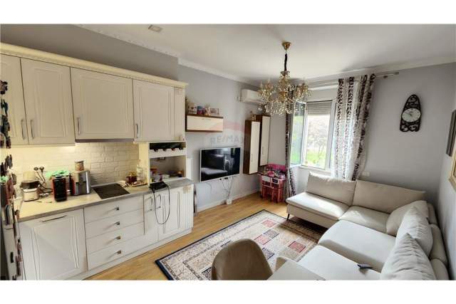 Tirane, jepet me qera apartament 2+1+BLK Kati 2, 74 m² 800 Euro (Shallvaret)