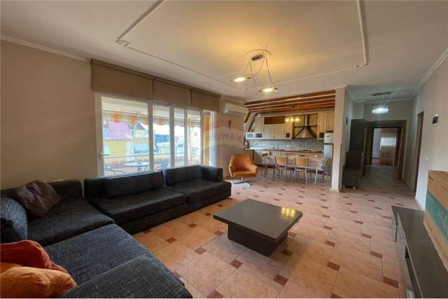 Tirane, jepet me qera apartament 2+1+BLK Kati 7, 130 m² 550 Euro (Liqeni Artificial)