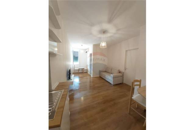 Tirane, jepet me qera apartament 1+1+BLK Kati 4, 50 m² 400 Euro (hoxha tahsim)